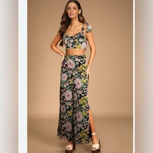 Lulu’s Here to Bloom Black Floral Print Tie-Strap Crop Top Wrap